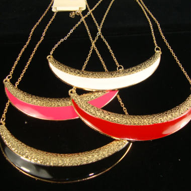Gifts 4 All -  Gold Tone Chain Necklace with Moon Shape